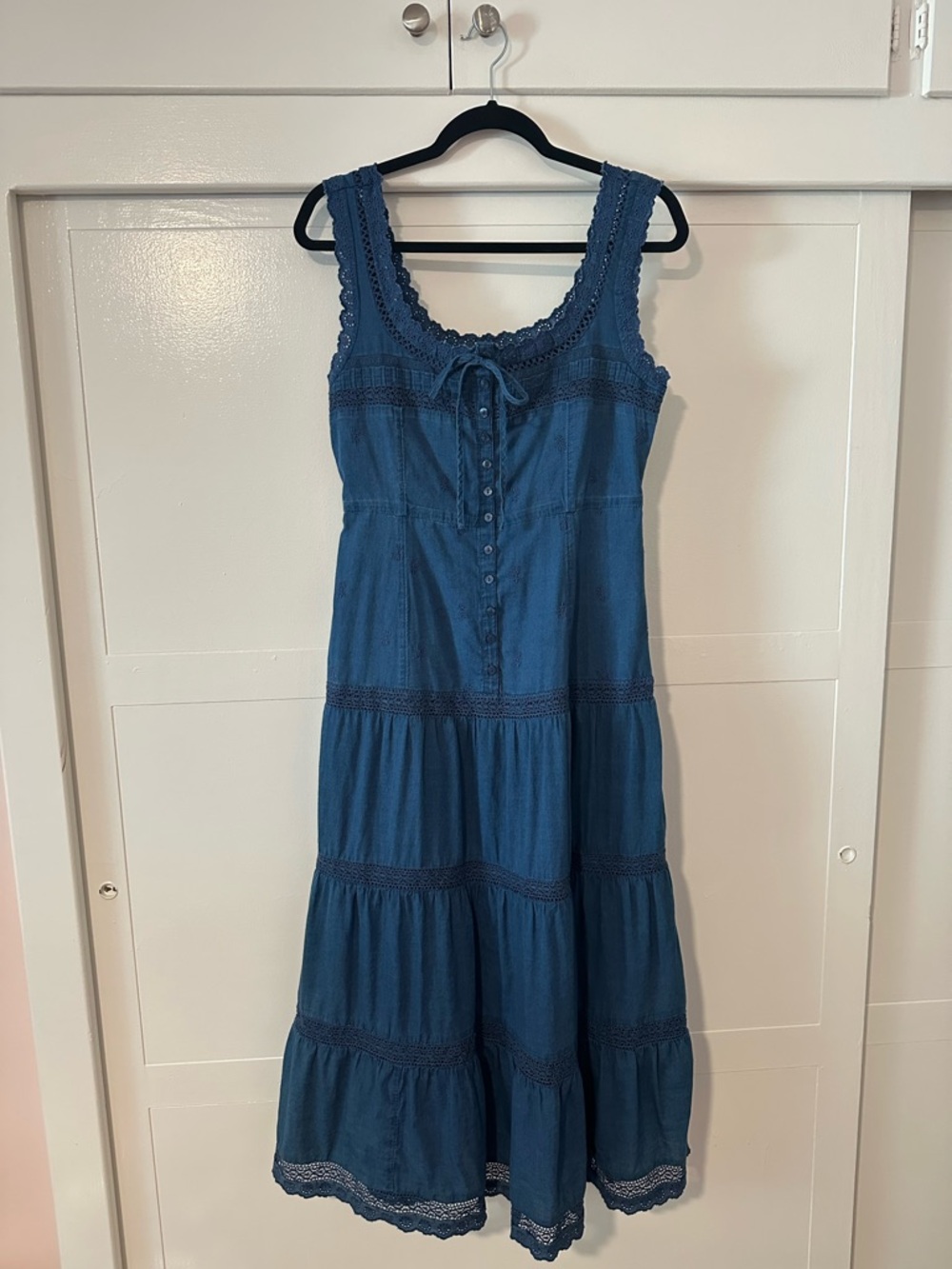 GAP Sleeveless Blue Lace-Trim Tiered Maxi Dress